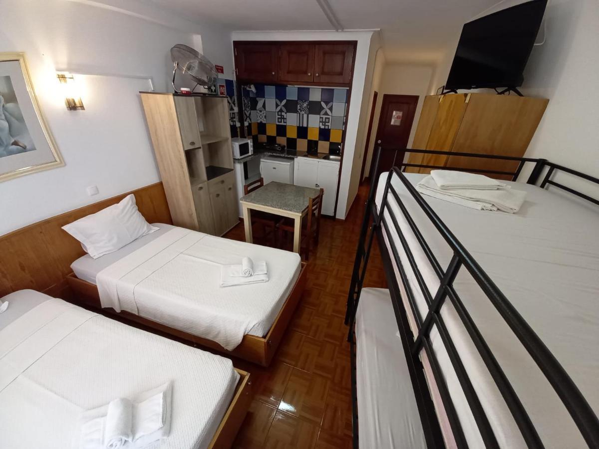 Dbv Guesthouse Lagos Exterior photo